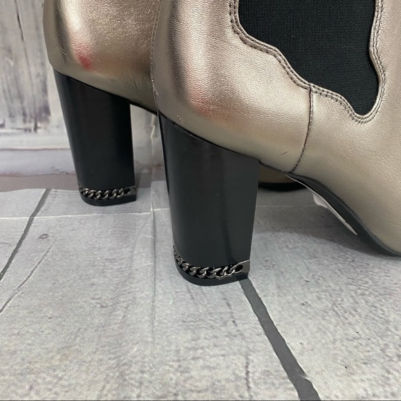 Preston & York Size 7.5M Olina Metallic Leather Chain Heel Chelsea Booties Zip - Picture 5 of 12